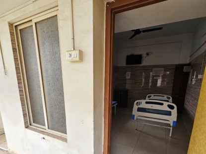 Non-ac rooms without balcony